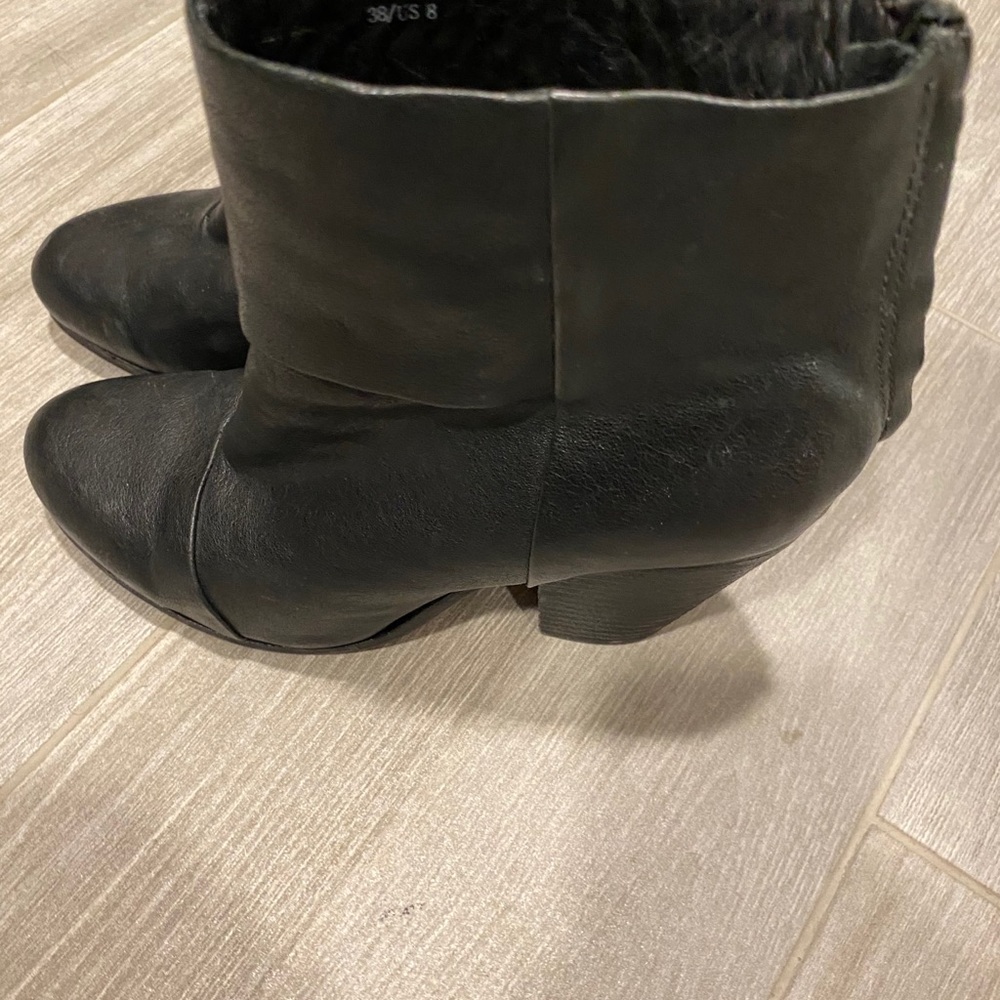 Joie booties size 38